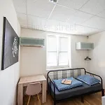 Apartmán Snug Close To Metro Palmovka *