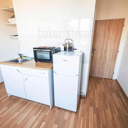 Snug Close To Metro Palmovka Apartment