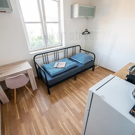 Snug Close To Metro Palmovka Praha