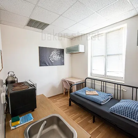 Apartmán Snug Close To Metro Palmovka *