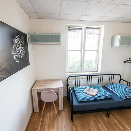 Apartmán Snug Close To Metro Palmovka